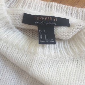Forever 21 Lightweight Cream White Sweater